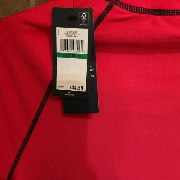 Tommy Hilfiger Red Big Boys Rashguard Tee Size Large NWT - Picture 4 of 4